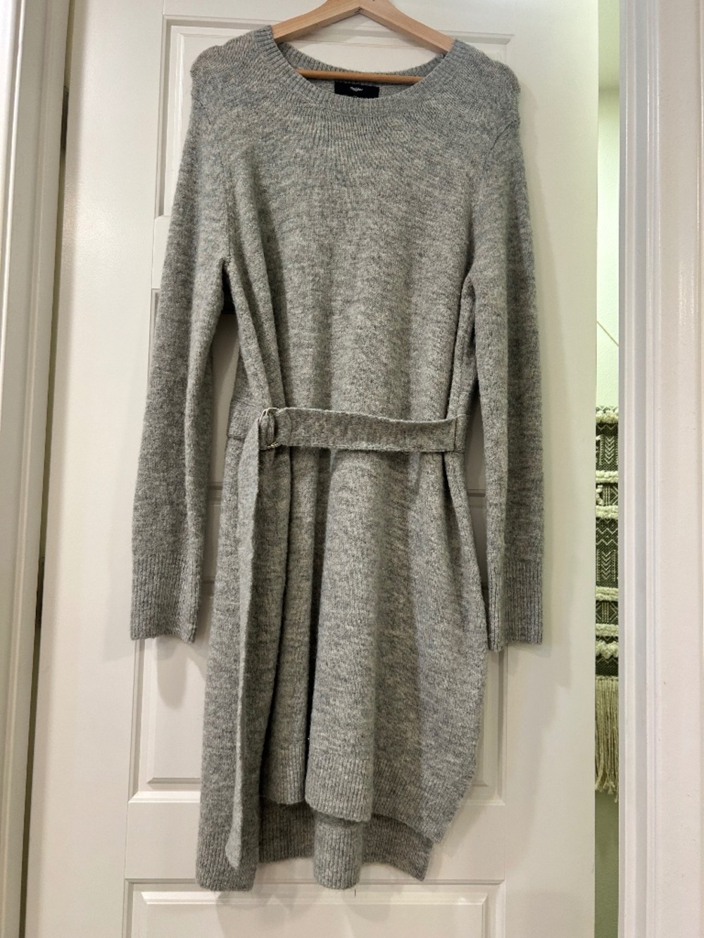 Sweater dress with front tie